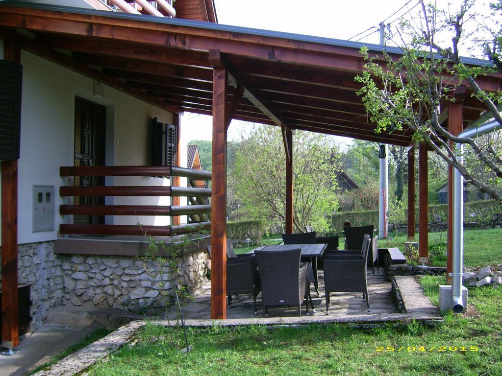 Vila Vuk พลิตวิชกา เยเซรา ภายนอก รูปภาพ