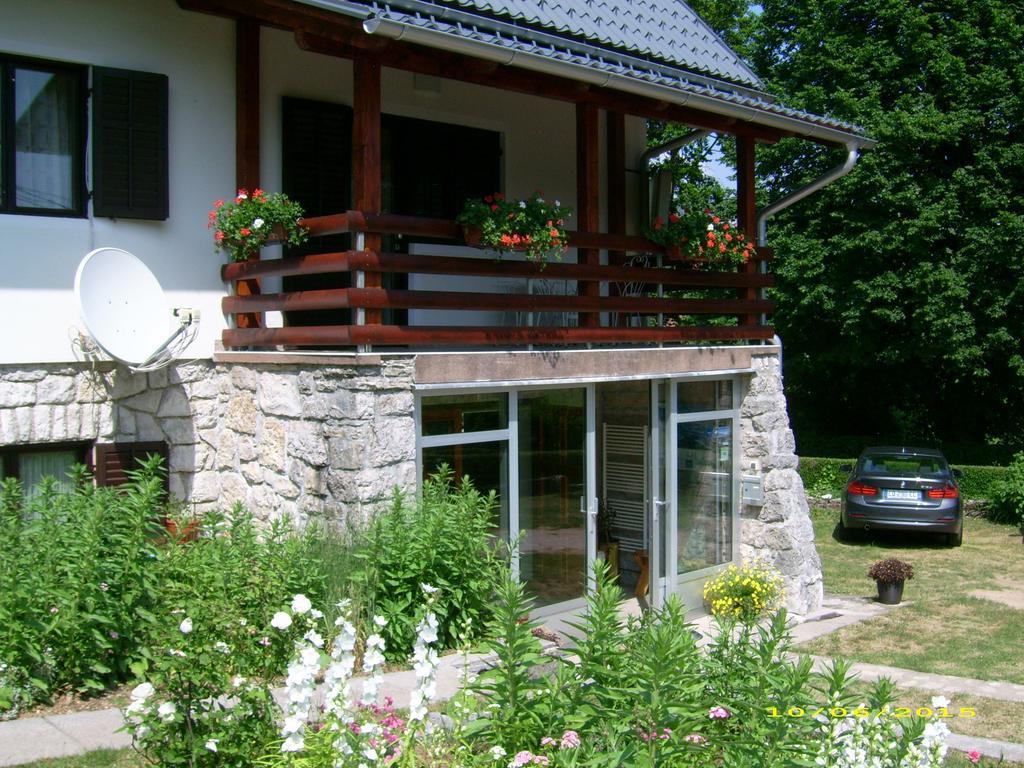 Vila Vuk พลิตวิชกา เยเซรา ภายนอก รูปภาพ